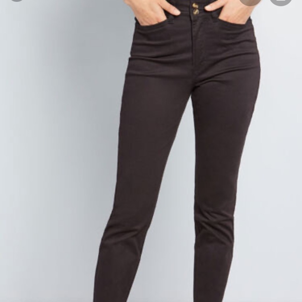 ModCloth Everyday Ambitions black skinny pants.